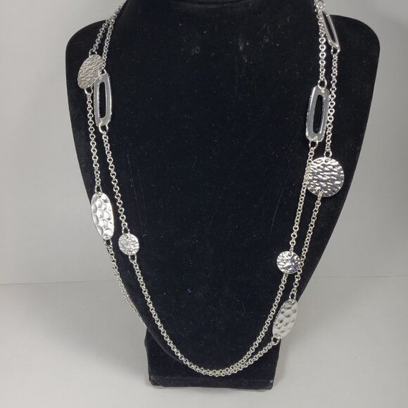Polished 40" Silver tone Layered Textured, Hammered Discs Hoops Long Necklace - Picture 9 of 9